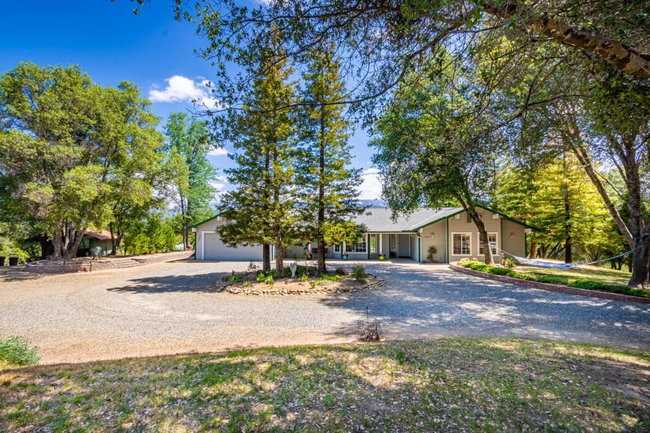 Spectacular Views W/ Hot Tub/bbq -yosemite & Bass Villa *
