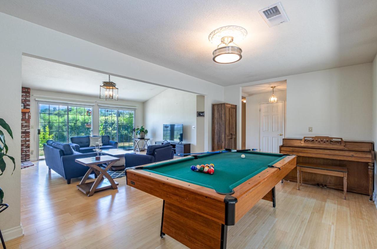 Villa Spectacular Views W/ Hot Tub/bbq -yosemite & Bass