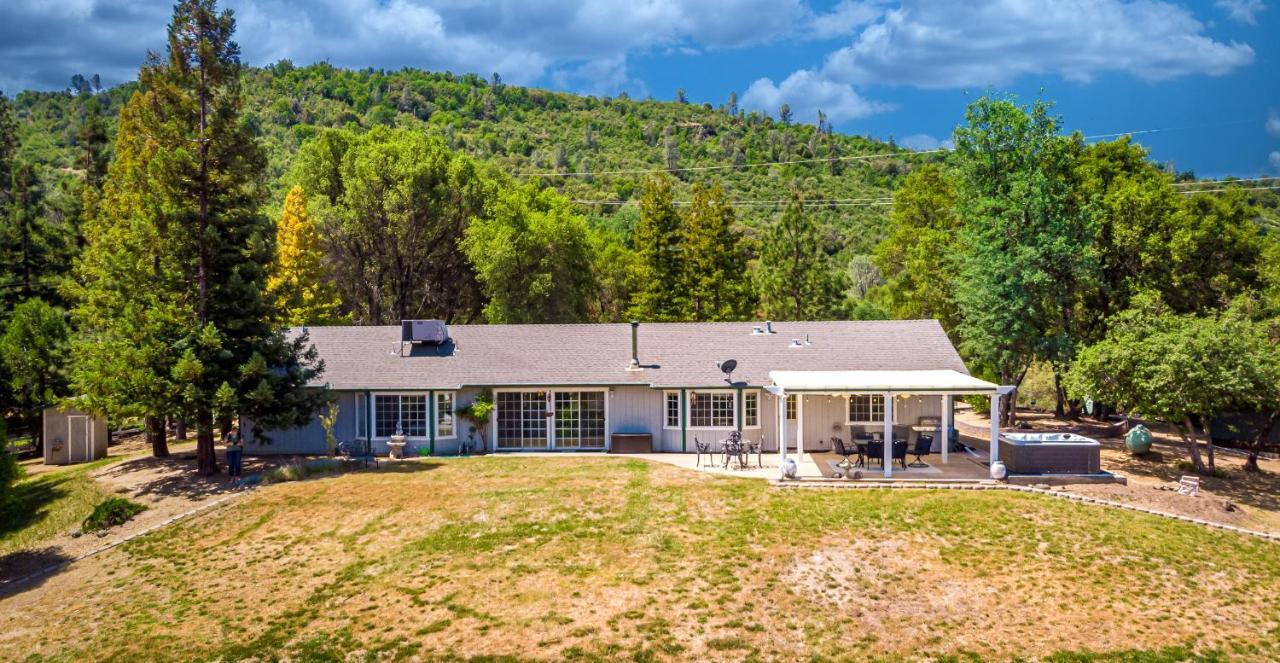 Spectacular Views W/ Hot Tub/bbq -yosemite & Bass * Oakhurst