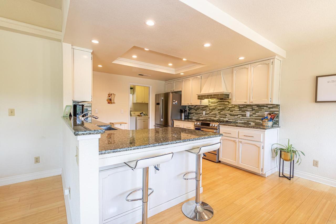Villa Spectacular Views W/ Hot Tub/bbq -yosemite & Bass