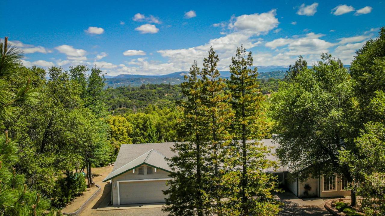 Spectacular Views W/ Hot Tub/bbq -yosemite & Bass * Oakhurst
