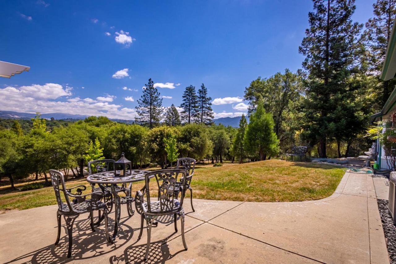 Spectacular Views W/ Hot Tub/bbq -yosemite & Bass * Oakhurst